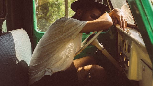 Drowsy Driving and Sleep Apnea - Un problema demasiado peligroso para ignorar