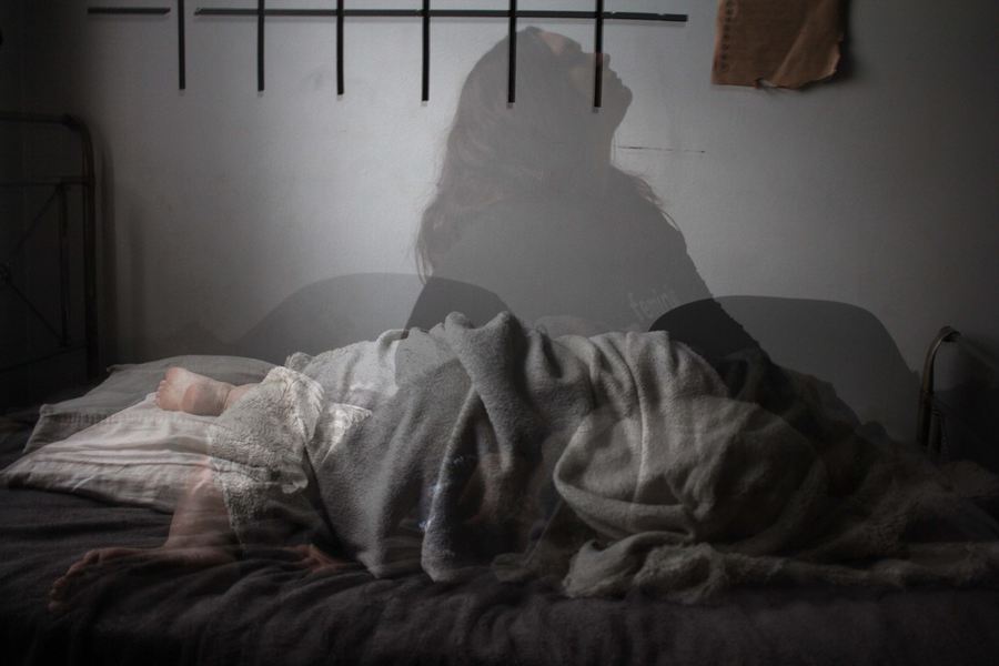 Cómo los parasomnios afectan a la apnea del sueño y del sueño
