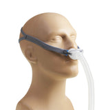 新款 AirFit P10 鼻枕面罩，配備可調節頭帶