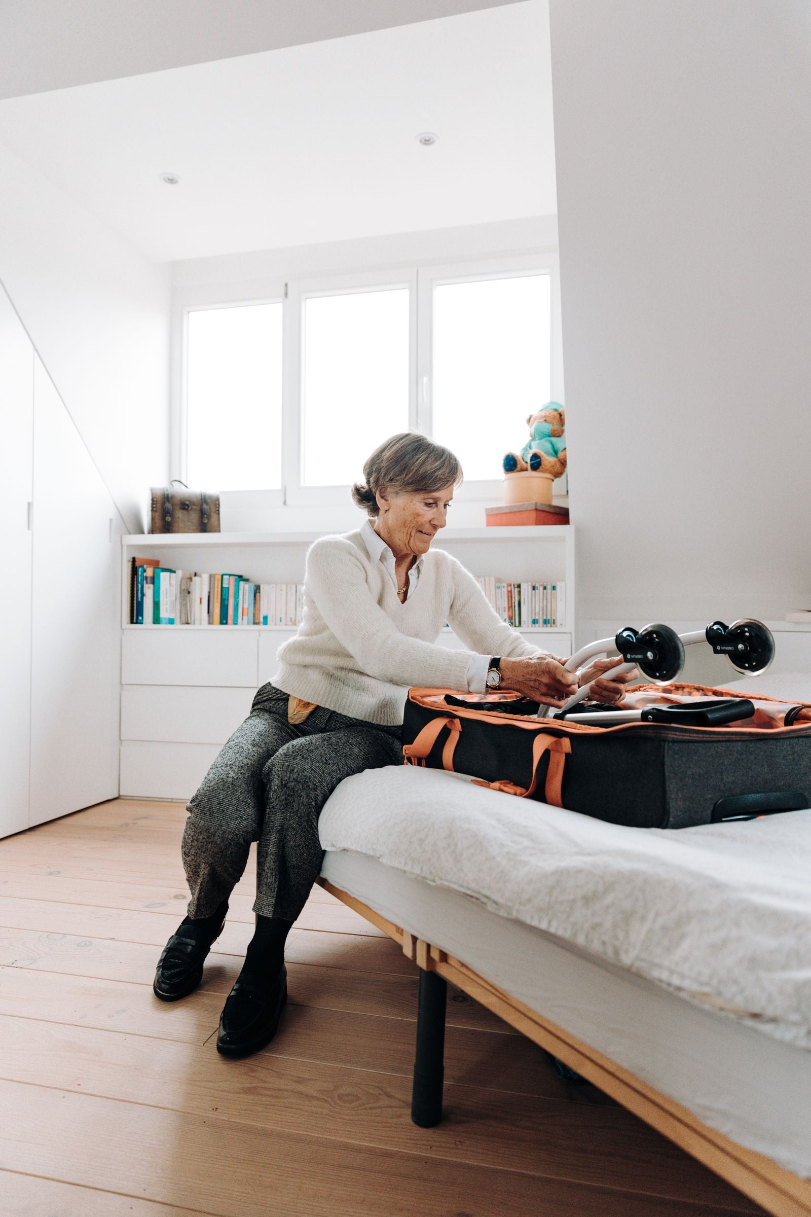 Travel-ready sleep therapy support